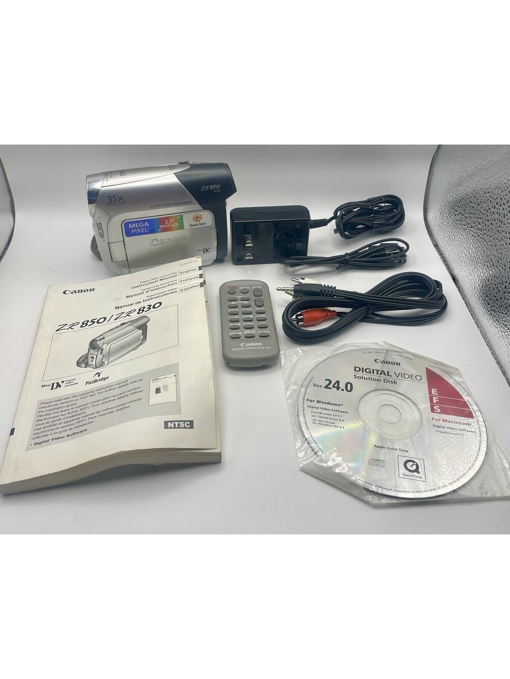 Canon ZR850A Mini DV Camcorder 35X Zoom W/ Remote & Charger Tested ~ READ!